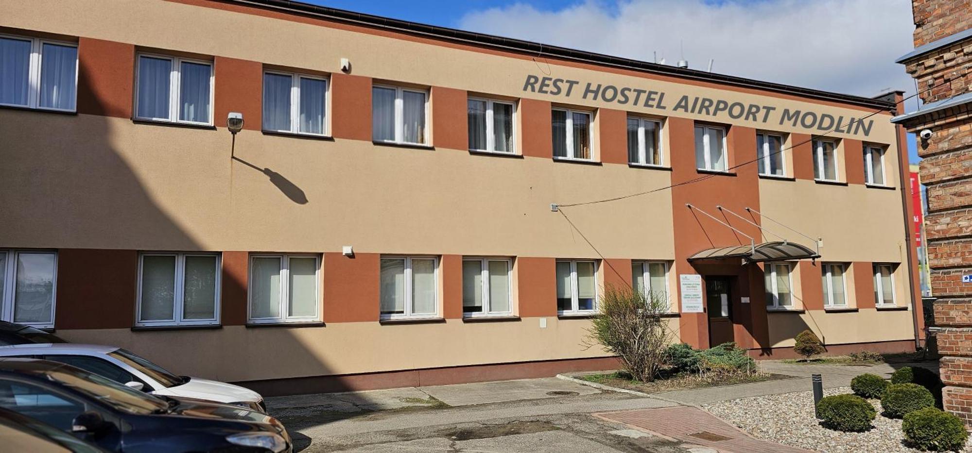 Rest Hostel Airport Modlin Nowy Dwór Mazowiecki Exteriör bild